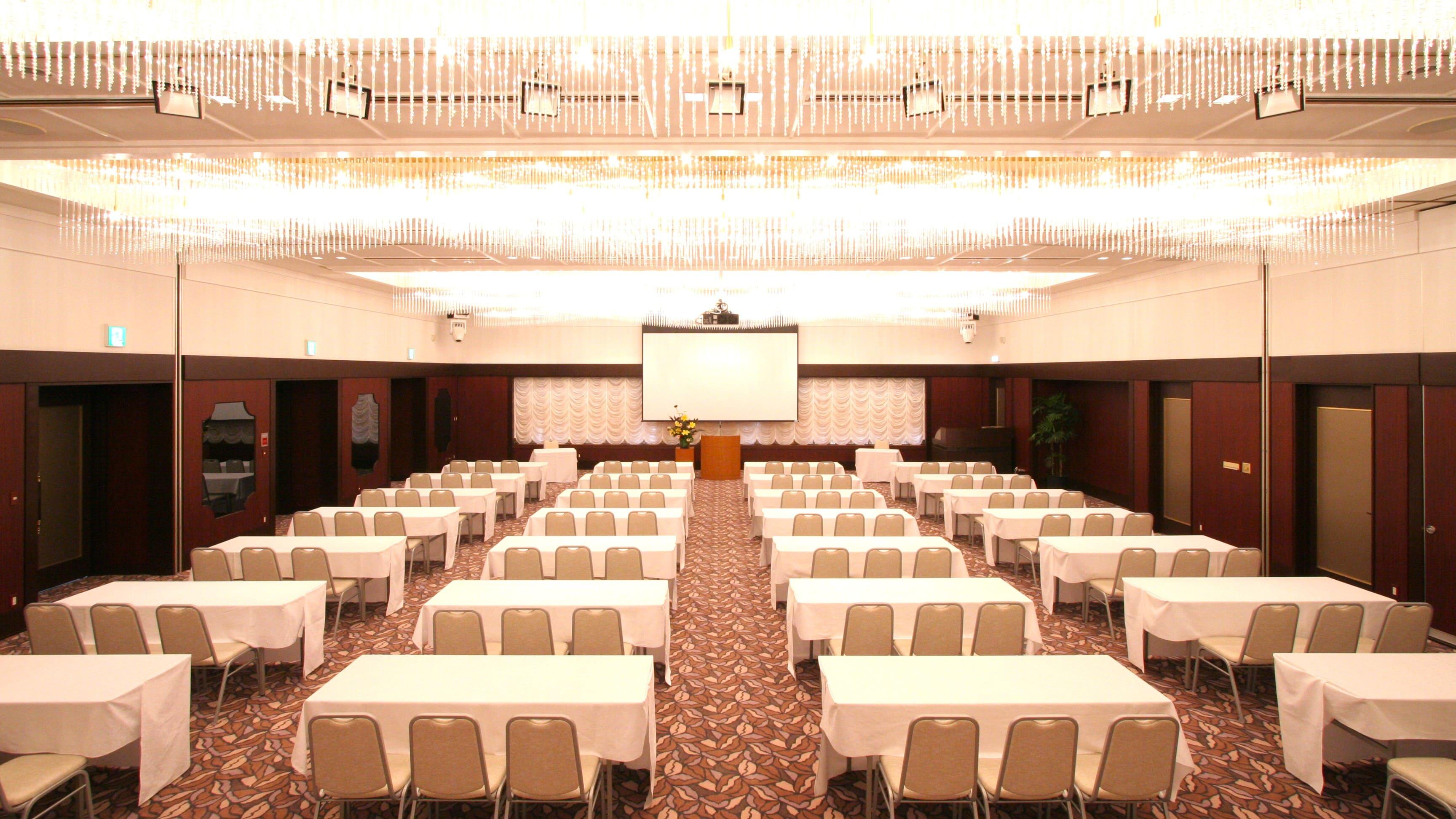 【扇翠の間（扇の間・翠の間）】会議室仕様